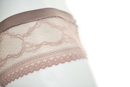 Απαλο Καφε Βραζιλιάνικο Μποξερ με Δαντελα